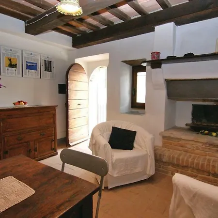 Petroro- Todi With Fireplace I Διαμέρισμα *
